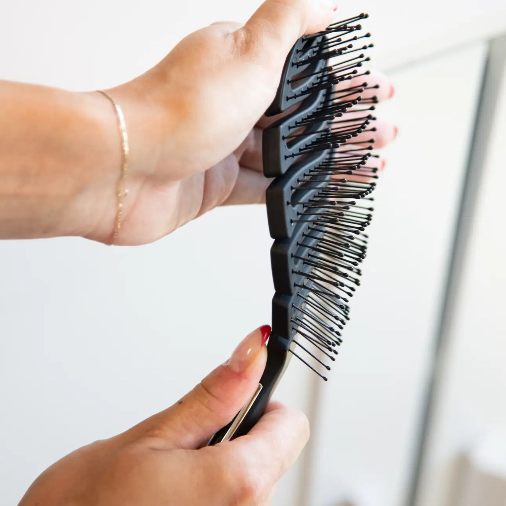 Framar Flex Brush Black flexibilní kartáč na vlasy