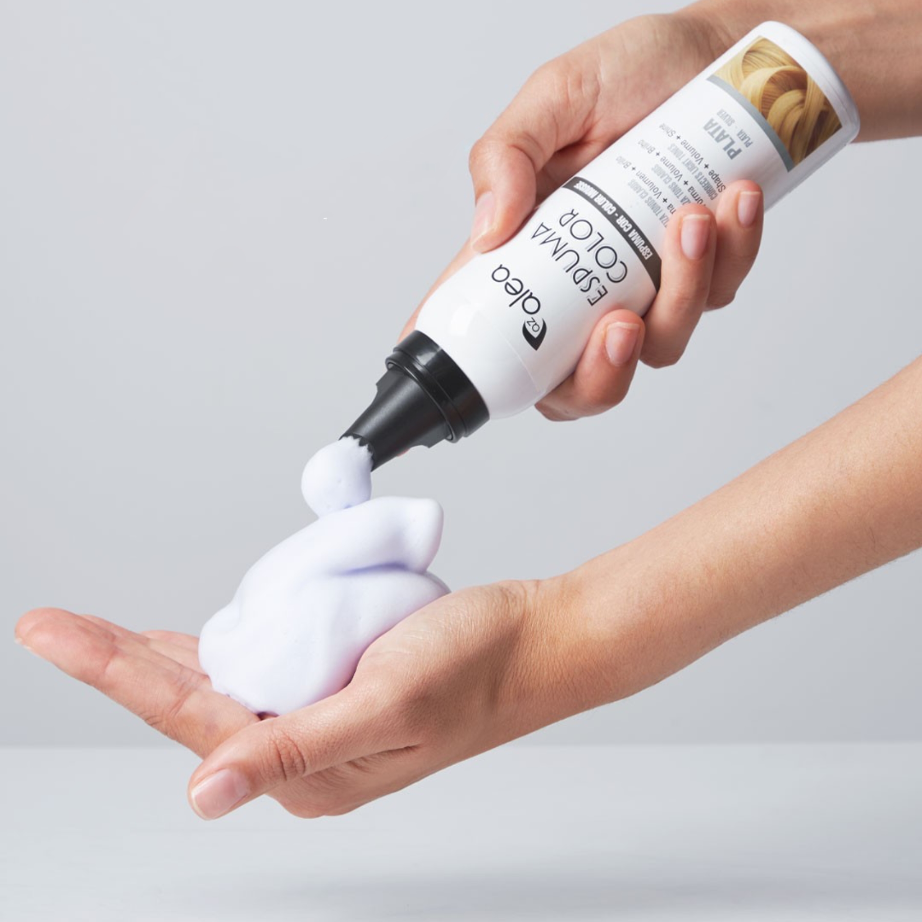 Alea Espuma Color barevná tužící pěna na vlasy STŘÍBRNÁ 150 ml