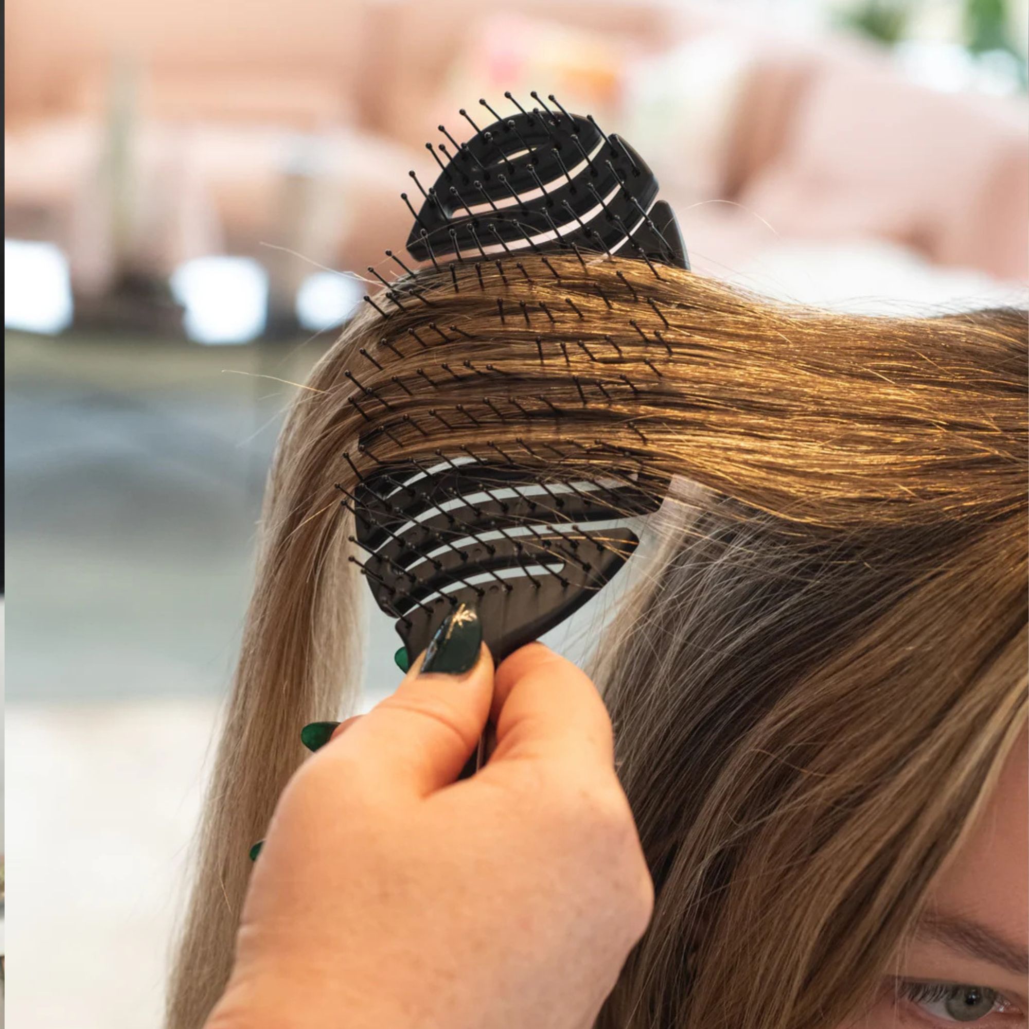 Framar Flex Brush Black flexibilní kartáč na vlasy